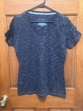 Women's Black Heathered V-Neck  Performance Tee - Sz S. NWOT